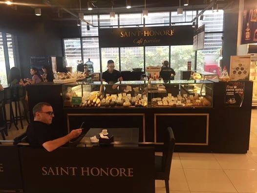 Saint Honore bread store in Lancaster Hanoi